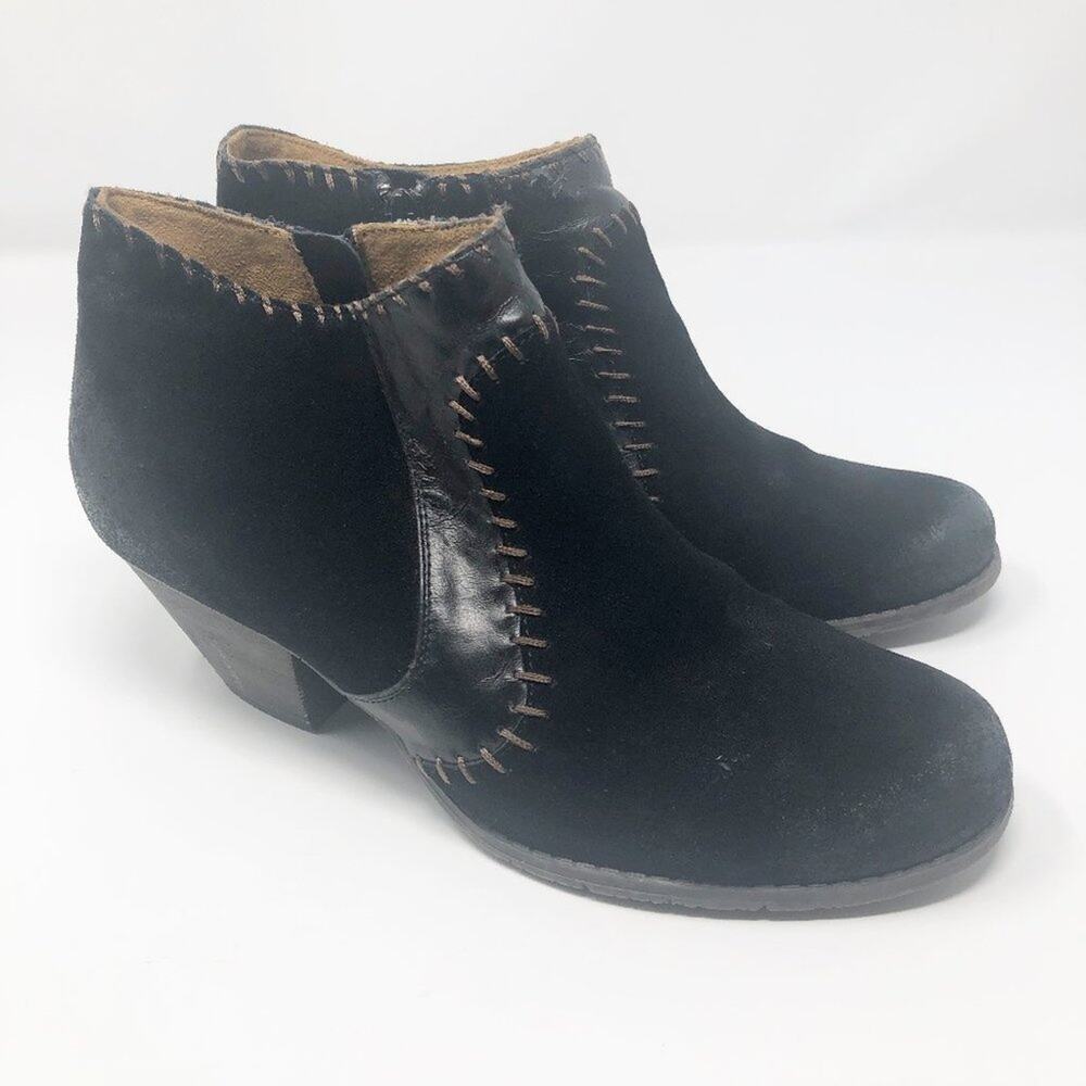 BC Women's Suede Black Ankle Boots Size 7.5